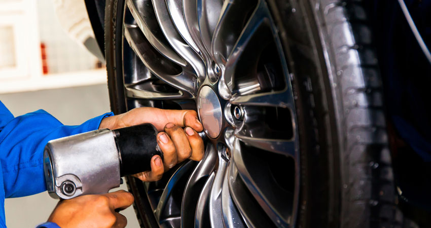 Van Nuys Auto Repair - Aaa